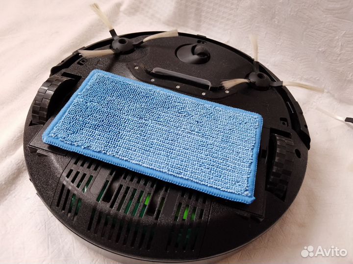 Робот пылесос redmond