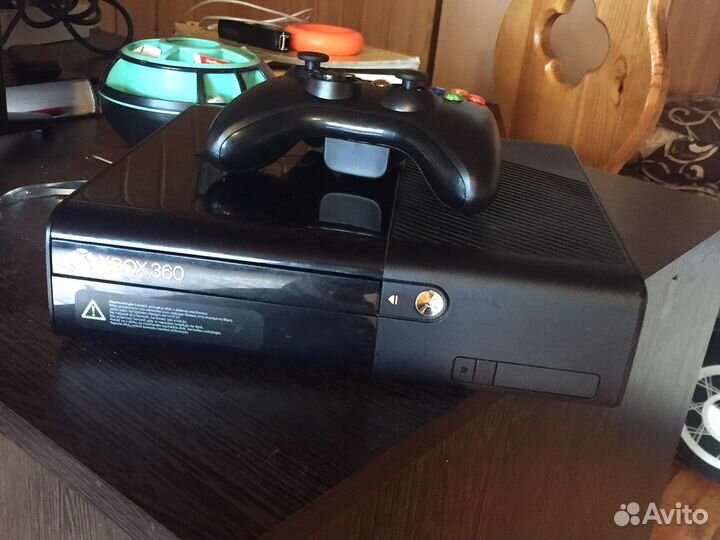 Xbox 360elite прошитая+300игр