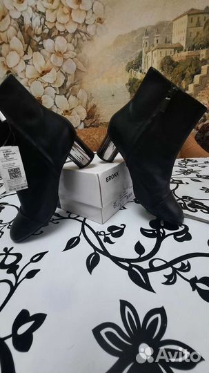 Ботильоны натуральная кожа 37 новые