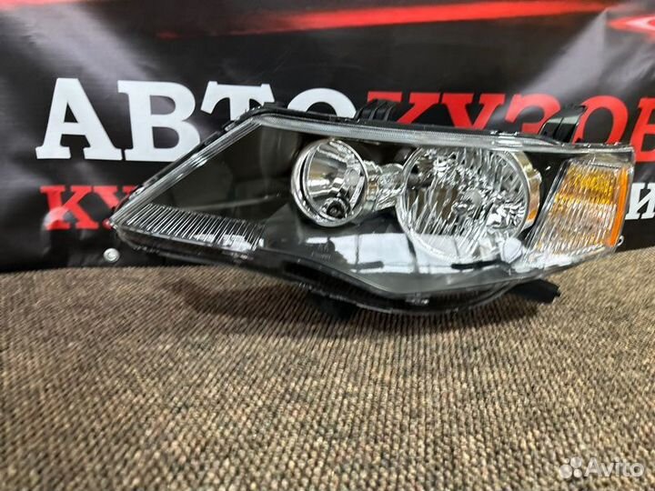 Фара левая Mitsubishi Outlander XL 2007-2010
