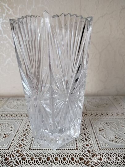 Хрустальная ваза для цветов