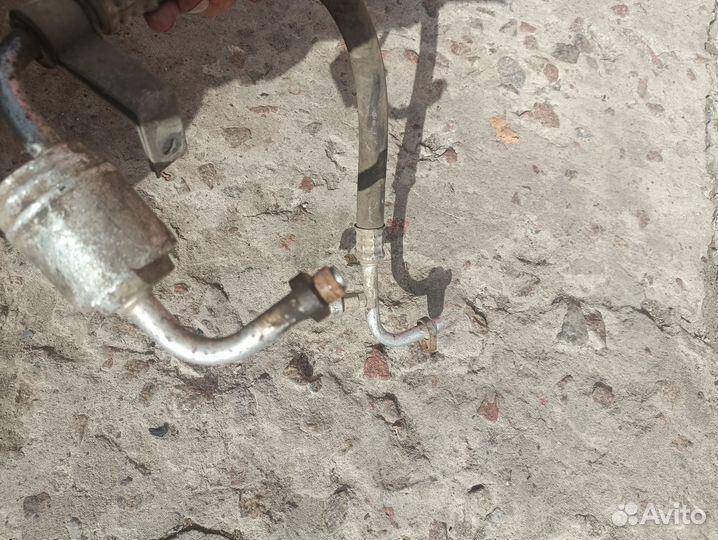 Трубка кондиционера Renault Logan