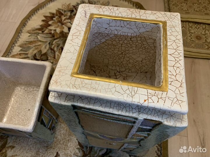 Коамическая ваза для цветов