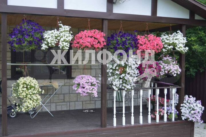 Дом 169,7 м² на участке 4 сот.