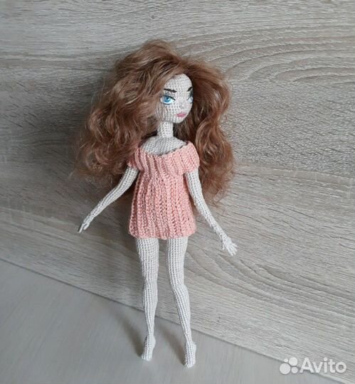 Кукла Анжелика вязанная, каркасная