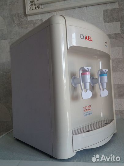 Кулер для воды настольный