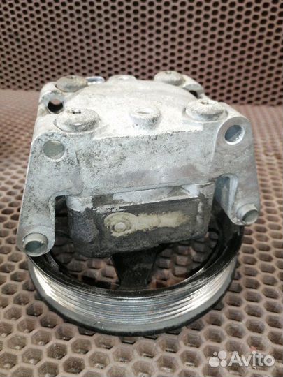 Насос гура Jaguar Xf X250 3.0 2010