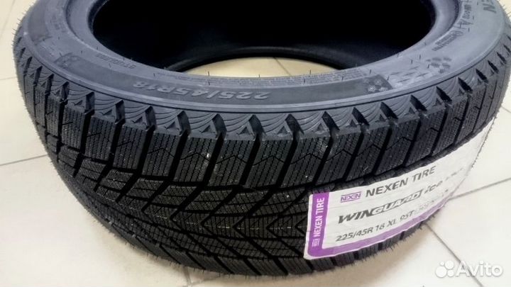 Nexen Winguard Ice Plus 215/60 R16 99T