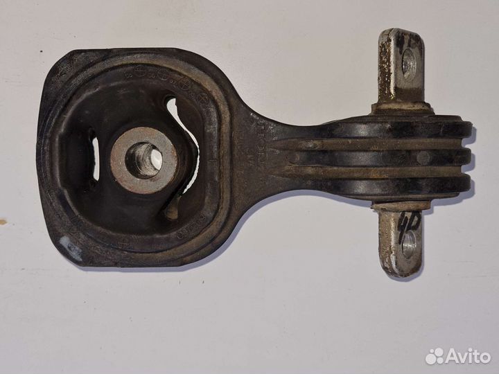 Опора двигателя honda civic 4d