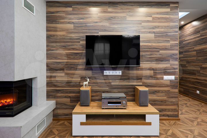 Коттедж 200 м² на участке 6 сот.