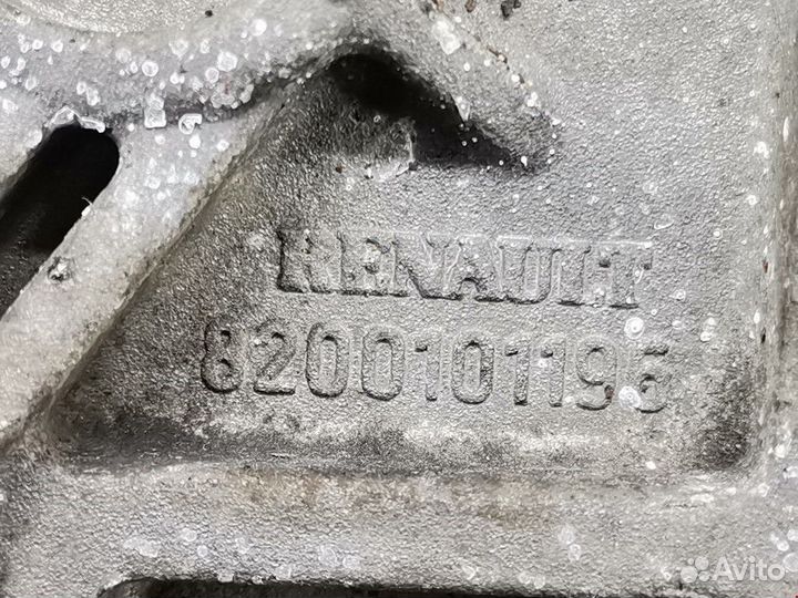 Кронштейн двигателя Nissan Kubistar 2005