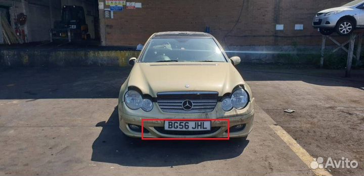 Решетка в бампер Mercedes-Benz C-Класс A2038853023