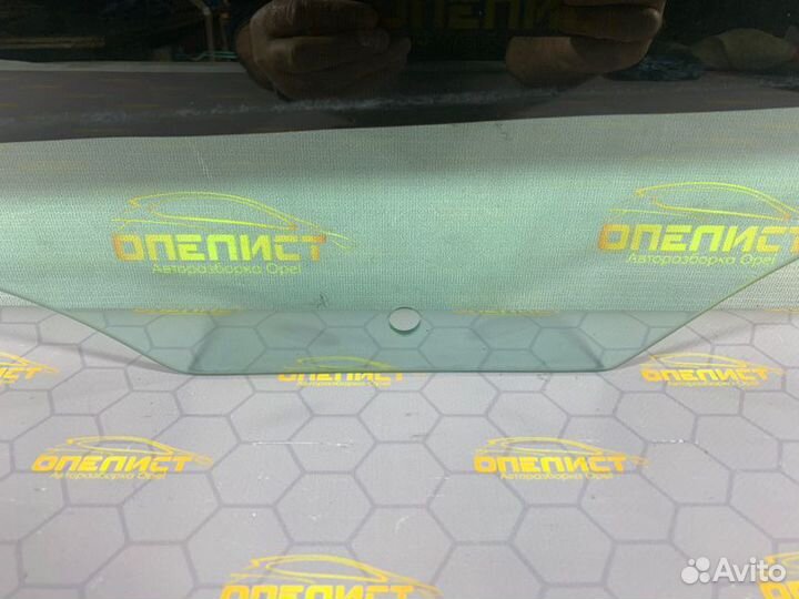 Стекло двери заднее левое Opel Vectra C