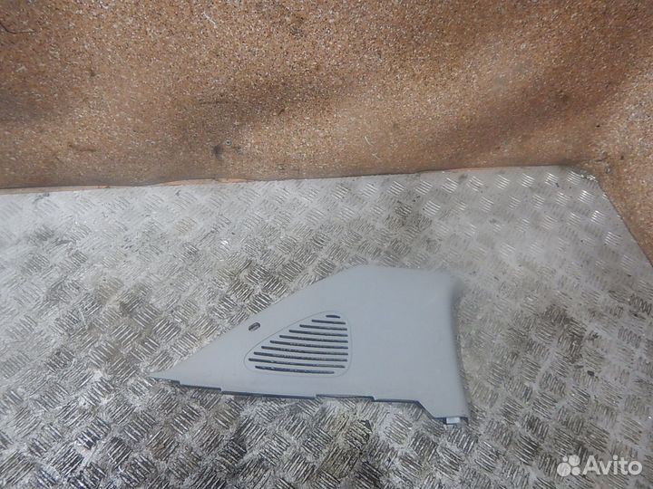 Обшивка/накладка стойки Renault Clio