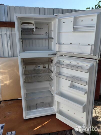 Холодильник sharp