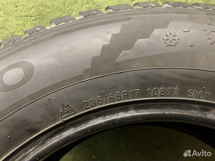 Kumho I'Zen KW22 235/65 R17