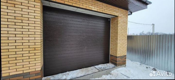 Секционные ворота