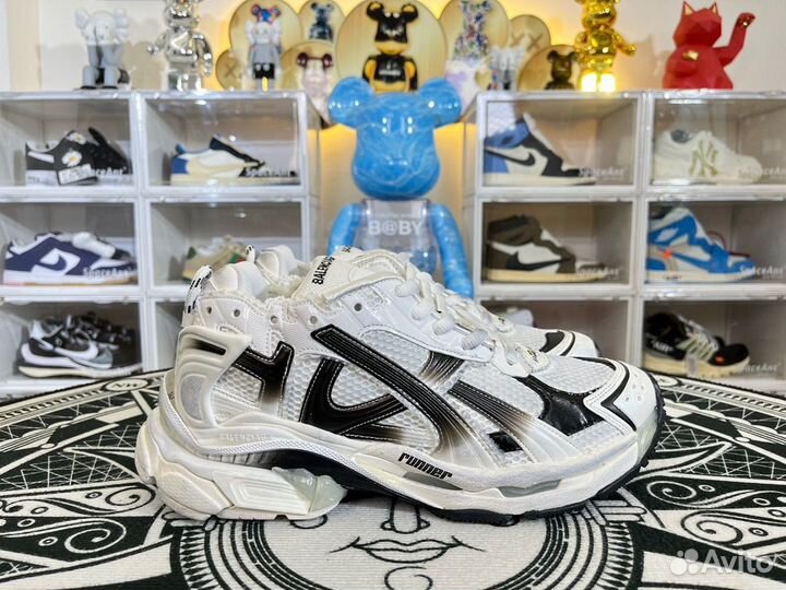 Balenciaga Runner White Black Gradient кроссовки