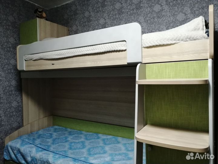 Двухъярусная кровать бу с матрасами