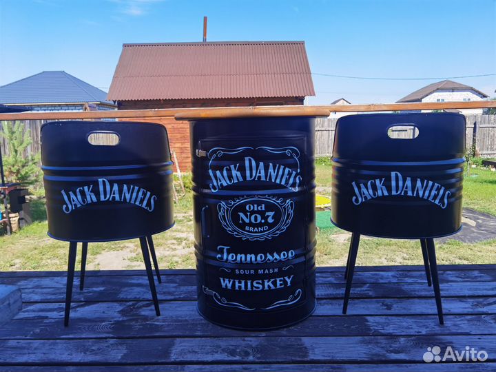 Продам комплект мебели из металлических