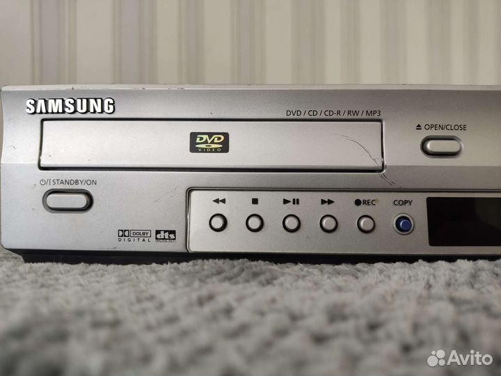 Видеомагнитофон с двд