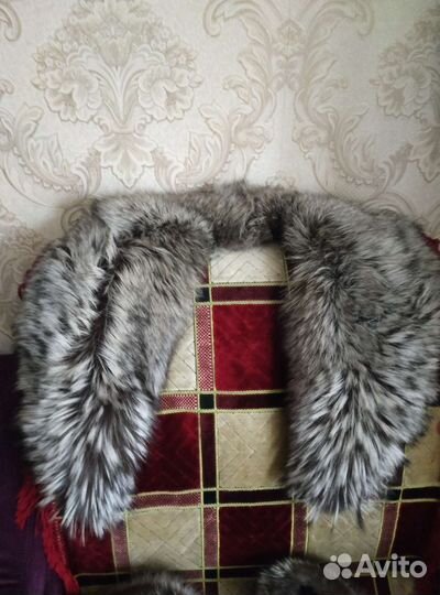 Воротник и манжеты из чернобурки