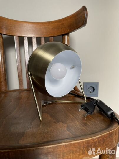 Лампа настольная светильник шар