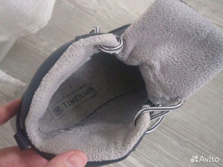 Утеплённые ботинки