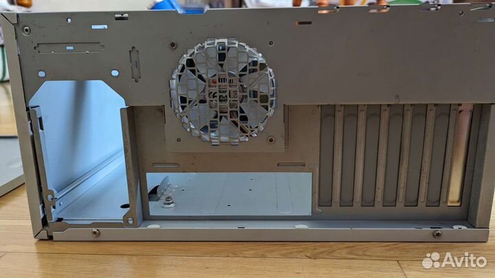 Компьютерный корпус Inwin