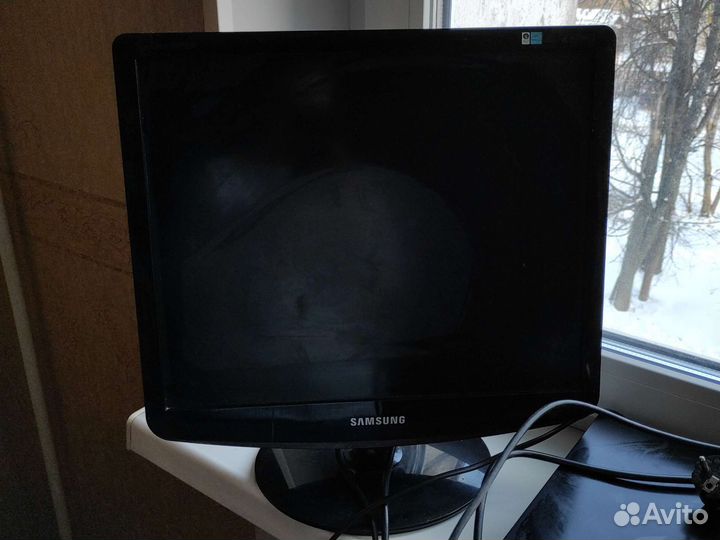 Монитор Samsung
