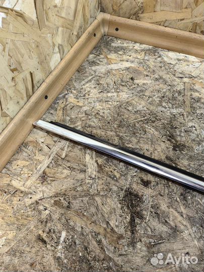 Бархотки Двери Левая Передняя Пассат Б5+