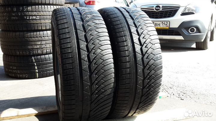 Michelin Pilot Alpin PA4 235/45 R17