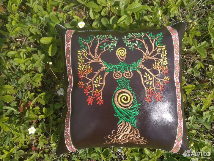 Декоративная подушка новая