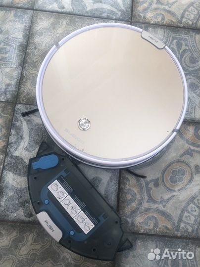 Робот пылесос polaris