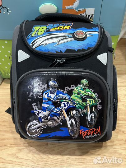 Школьный рюкзак