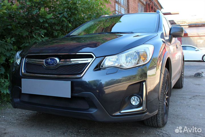 Защитная сетка радиатора низ черная Subaru XV (201