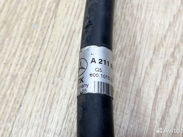 Трубка кондиционера Mercedes W211 211