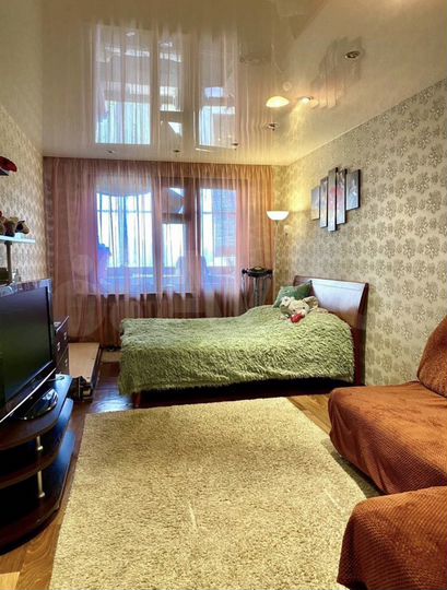 2-к. квартира, 67 м², 2/10 эт.