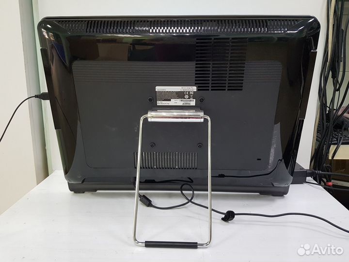 Моноблок gigabyte GB-aednk Core i3 2100 3.1Gh