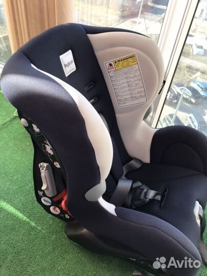 Автомобильное кресло