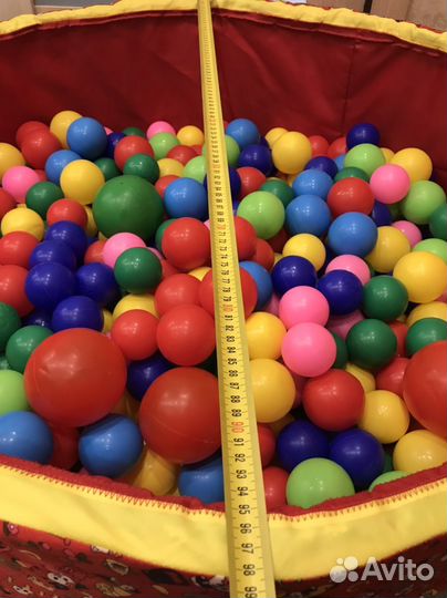 Сухой бассейн с шариками