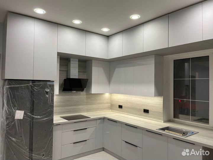 Кухни и шкафы на заказ кухонный гарнитур