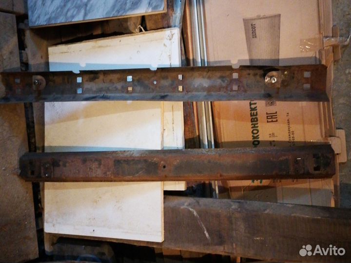 Усилитель бампера