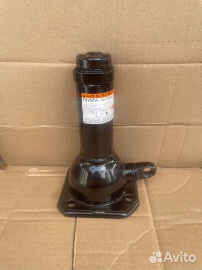 Домкрат Toyota Land Cruiser 200 URJ202 4.5 1VD-FTV