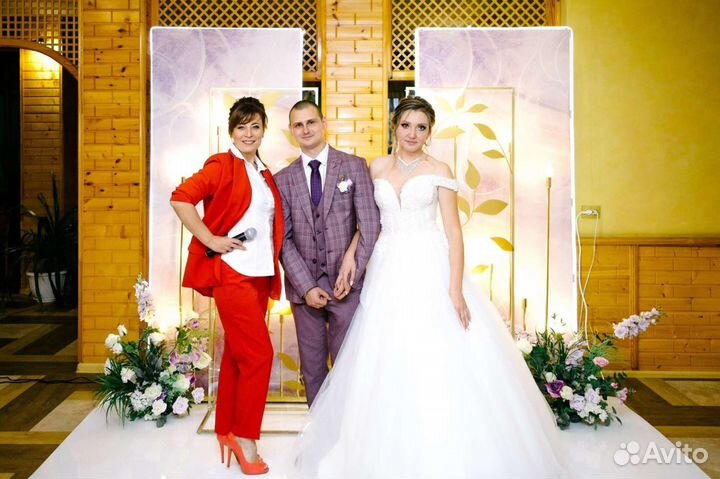 Ведущая-тамада на свадьбу, юбилей, выпускной