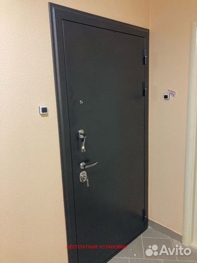 Толстая входная дверь с отличной шумоизоляцией
