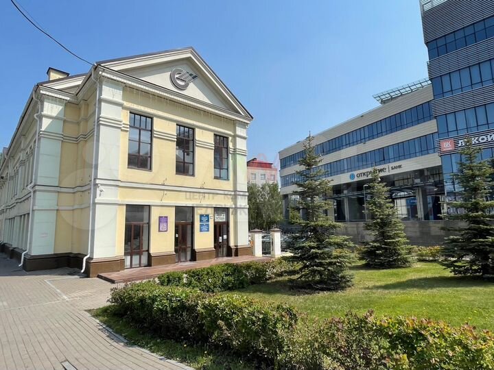 Офисный особняк в центре города