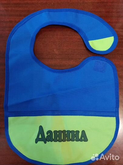 Слюнявчик новый