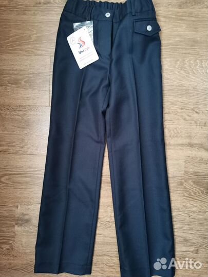 Новый школьный брючный костюм на девочку рост 134