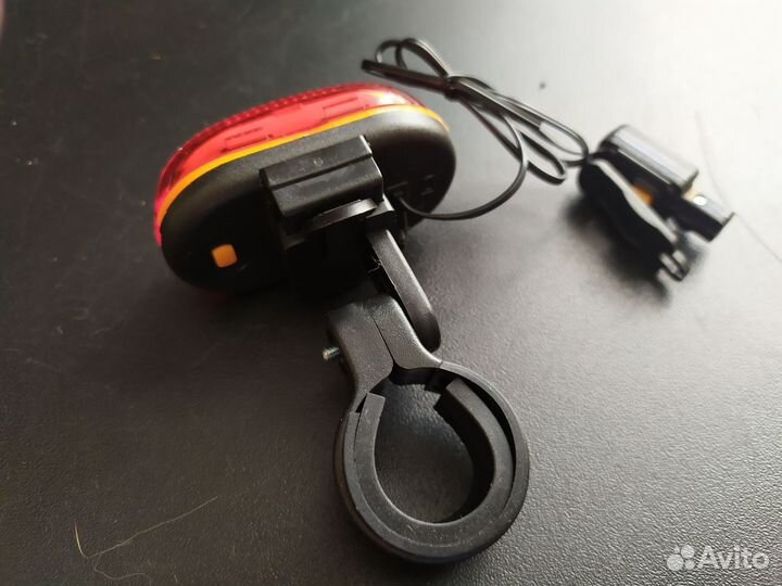 Фонарь для велосипеда сигнальный